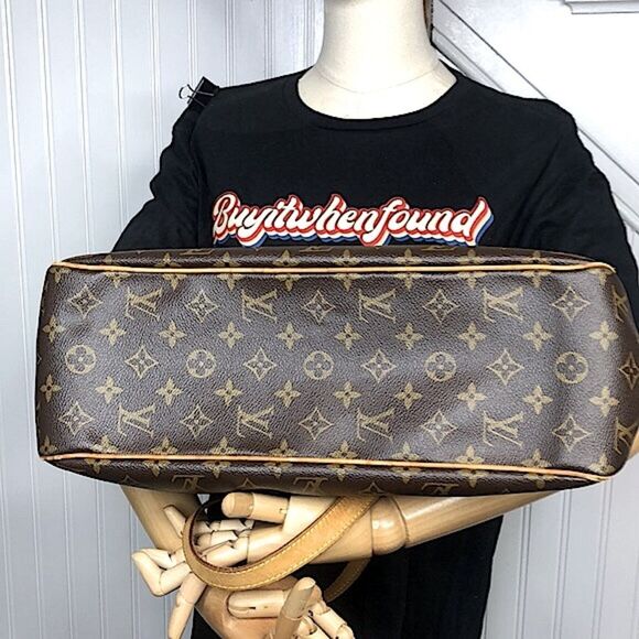 LOUIS VUITTON Batignolles Monogram Carry On Bag COMES WITH: COA, LV DUST BAG - Picture 5 of 17
